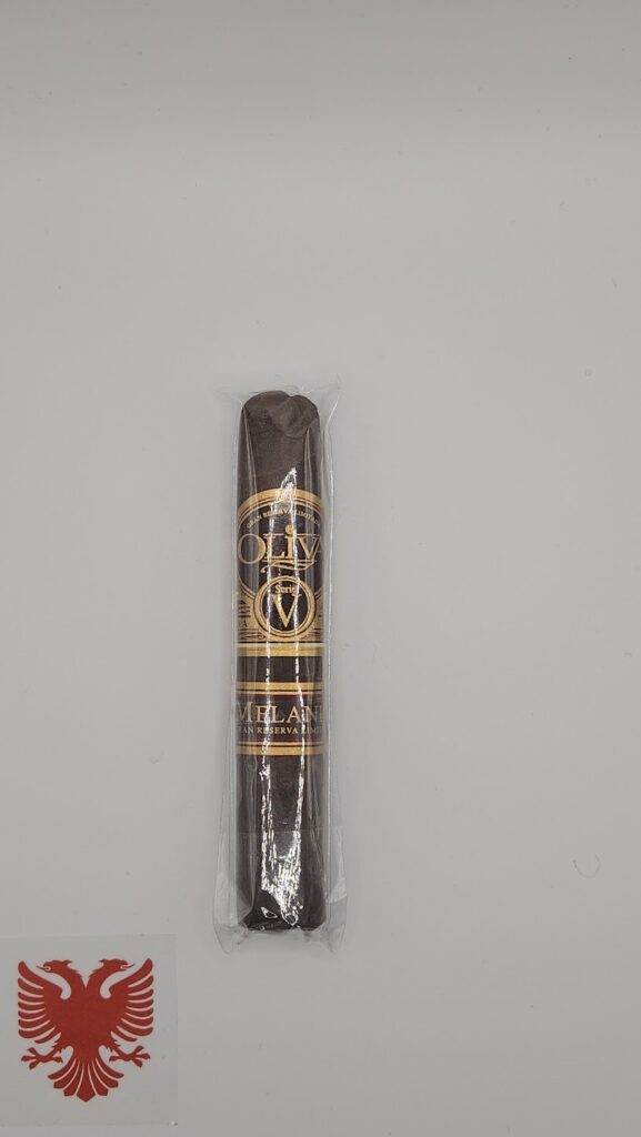 OLIVA SERIE V MELANIO PETITE CORONA #4 ( Single Cigar )