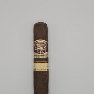 PADRON FAMILY RESERVE” The Little Hammer” No.50 ( Single Cigar )