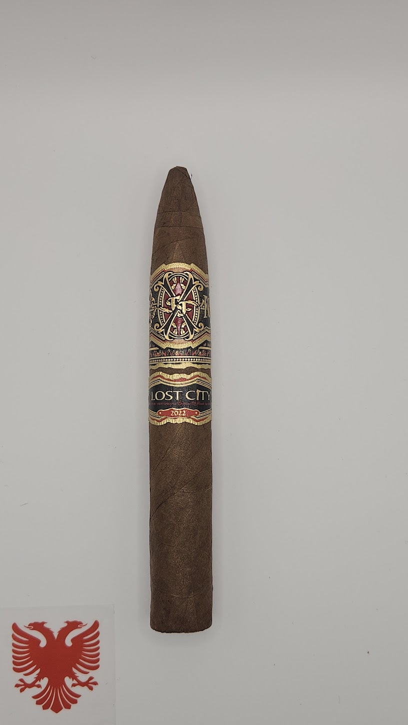Fuente Fuente Opus X Lost City Piramide ( Single Cigar )