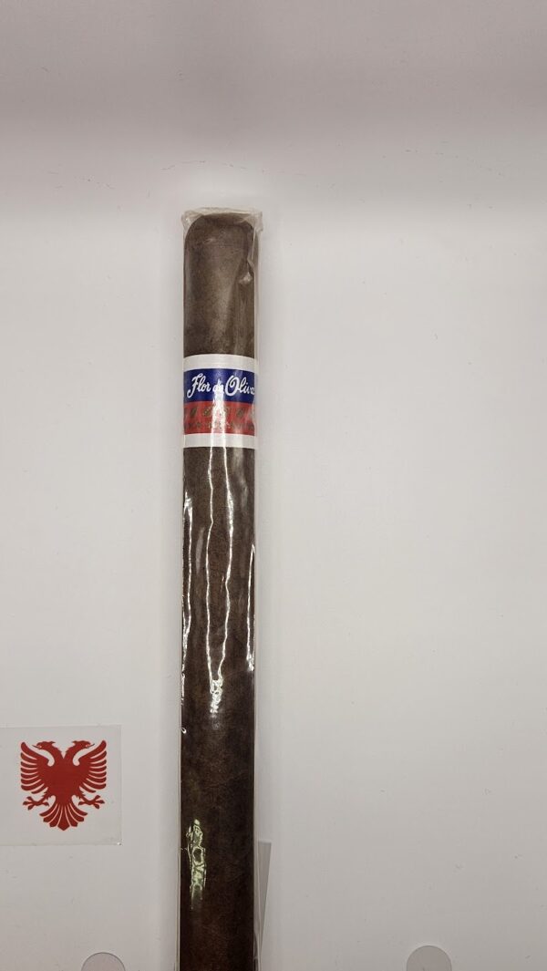 Flor de Oliva Giants 1066 ( Single Cigar )
