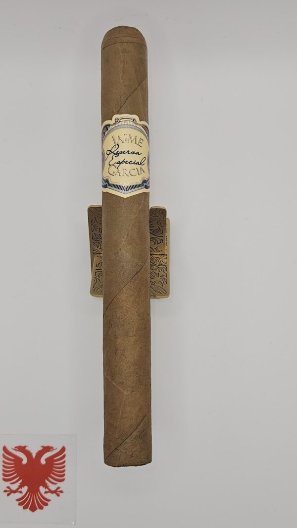 My Father, Jamie Garcia R.E Connecticut Churchill ( Single Cigar )