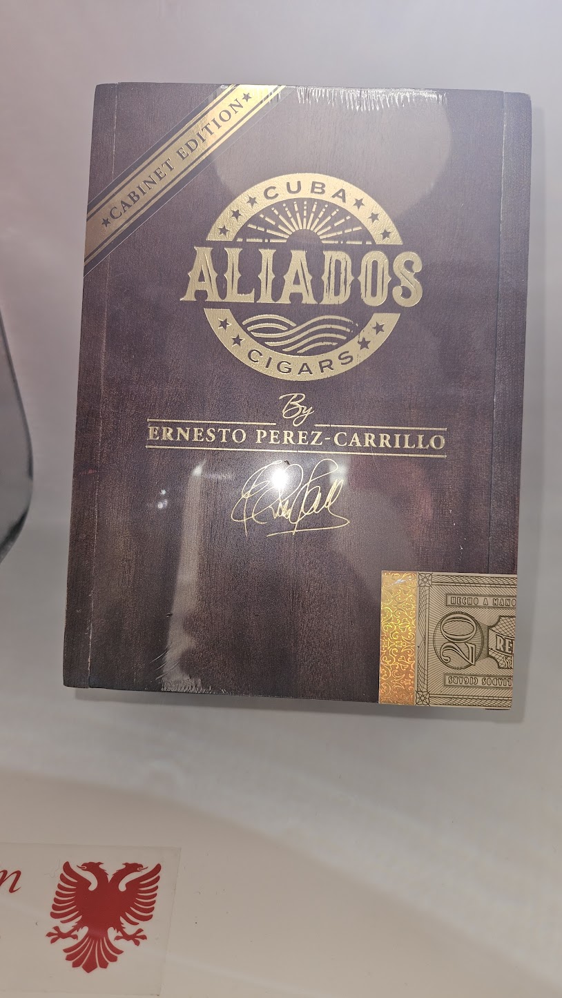 Aliados by Ernesto Perez-Carrillo ( Toro Box )
